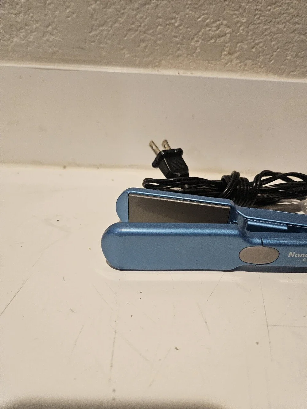 BaByliss Pro Nano Titanium 1” Hair Straighter Flat Iron Travel Mini Size